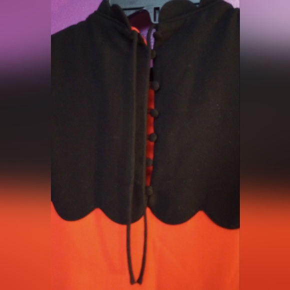 Victoria Beckham Orange and Black Scalloped neck Sleeveless Dress. Ruffle Bottom - Picture 4 of 10